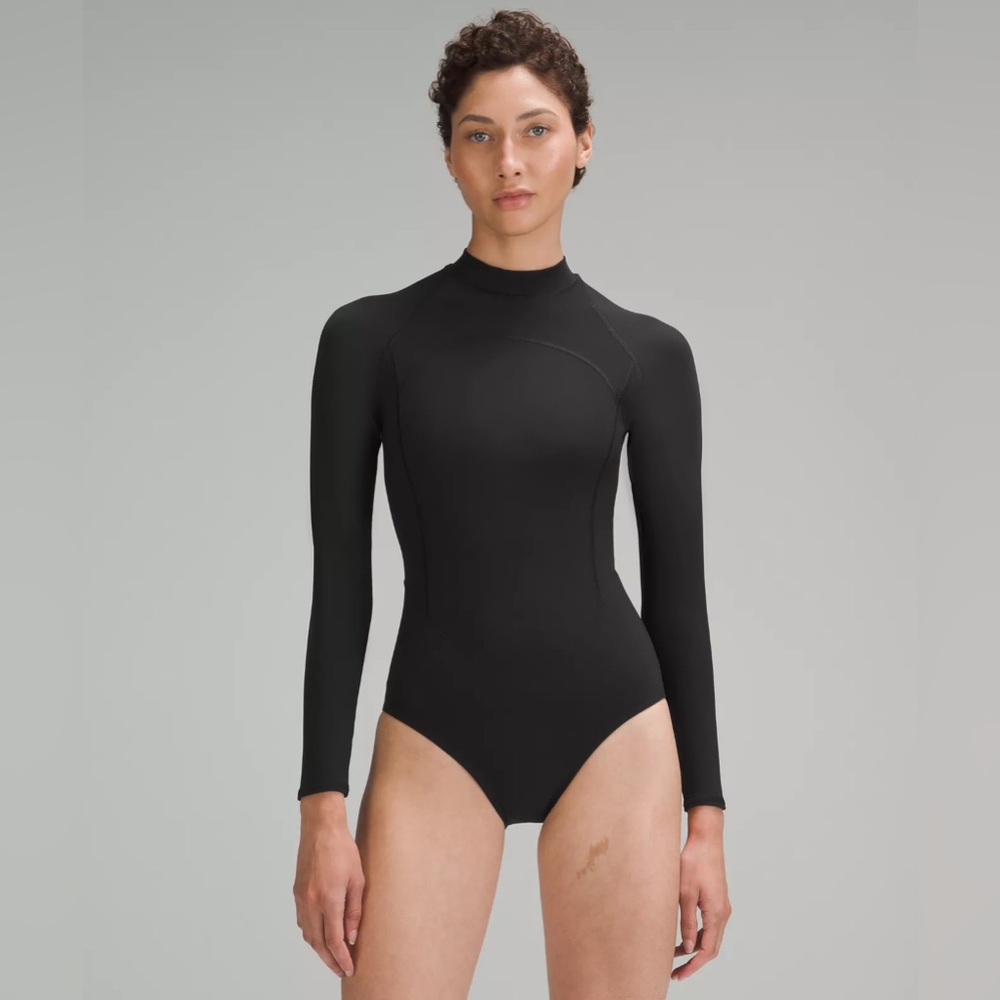 Lululemon Long-Sleeve Zip-Back Paddle Suit
Size 6 — Black